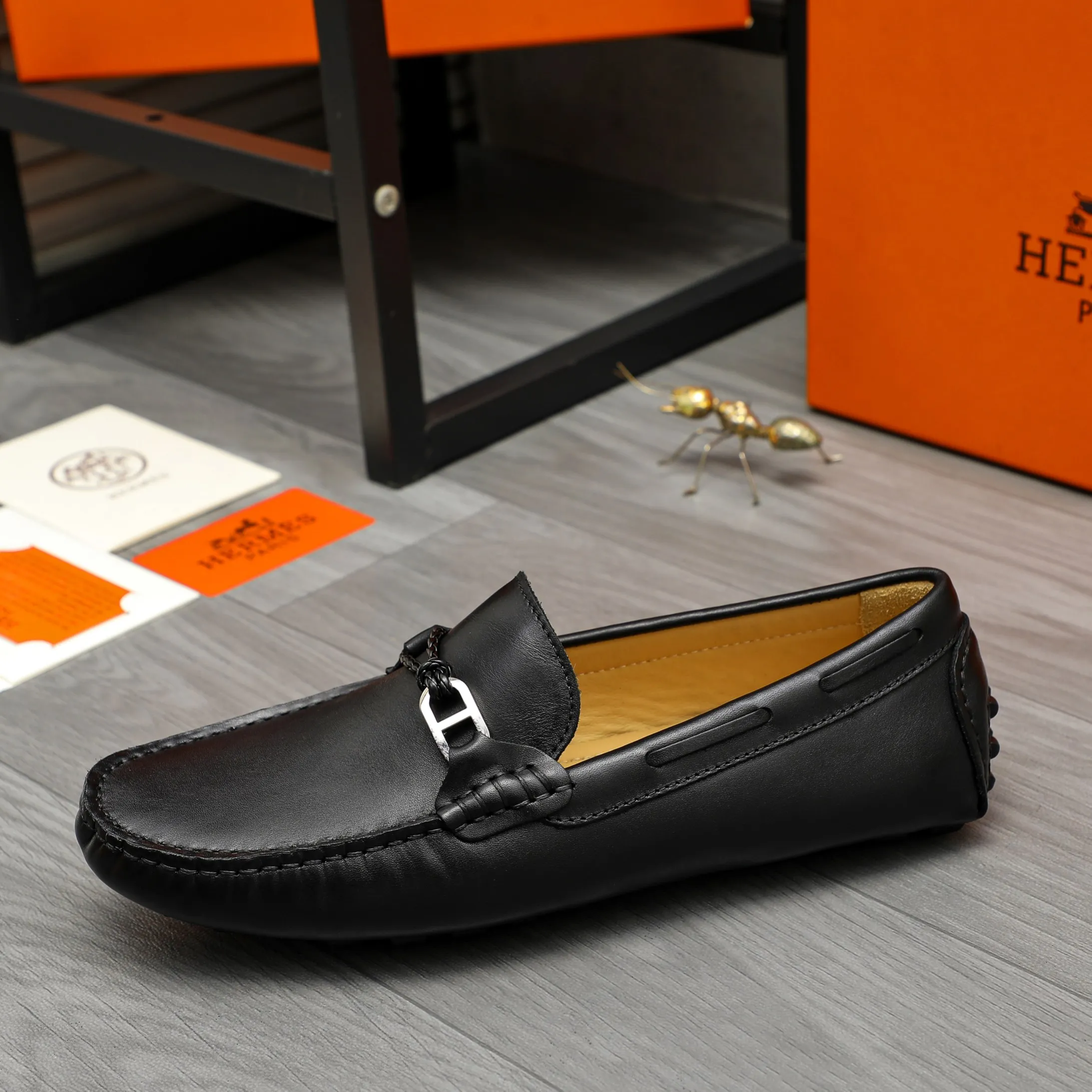 Men's shoes 💰420 Product trademark: HERMES "Hermes" casual slip-on shoes Regular size: 38-46 (45.46 custom-made, non-returnable) Product materials: Selected high-quality cowhide upper, sheepskin lining, non-slip bean outsole